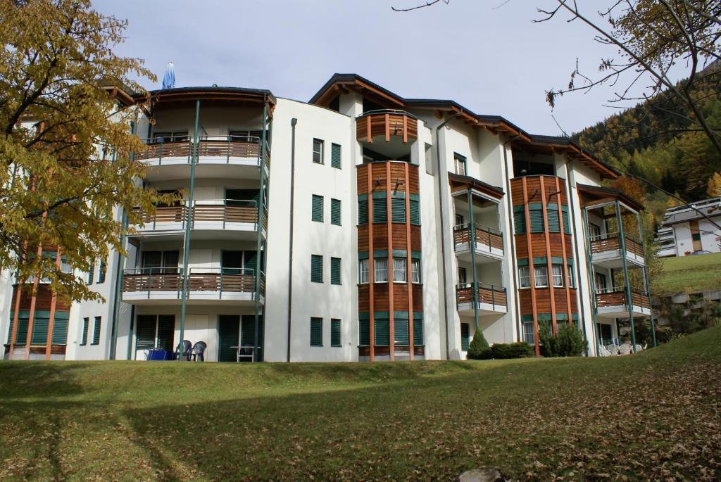 Appartementhaus La Promenade Loèche-les-Bains Chambre photo